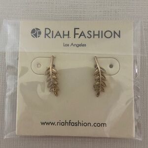Gold Leaf Earrings- Riah Fashion